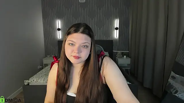 Evelyne Loo online show from April 2026 12:59:02 AM