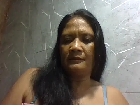 Snapshot of PinayZaira chatting on June 2026 06:41:01 PM PinayZaira online show from June 2026 06:41:01 PM