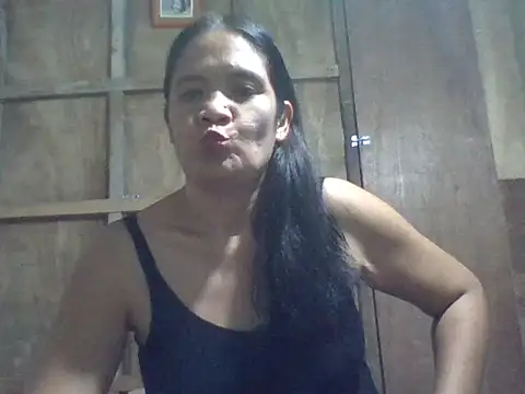 Snapshot of PinayZaira chatting on June 2026 11:14:01 AM PinayZaira online show from June 2026 11:14:01 AM