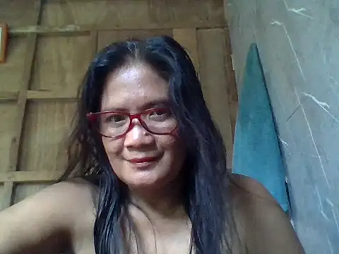 Snapshot of PinayZaira chatting on June 2026 03:20:02 AM PinayZaira online show from June 2026 03:20:02 AM