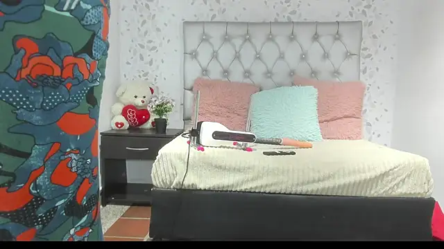 brenda sofia69 online show from May 2026 01:51:01 PM