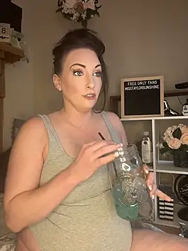taylorsunshine online show from June 2026 10:34:01 PM