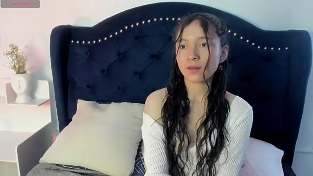 Snapshot of Honney_Bunny18 chatting on April 2026 02:39:01 PM Honney Bunny18 online show from April 2026 02:39:01 PM