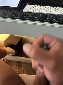 loudoggg online show from April 2026 06:57:01 PM