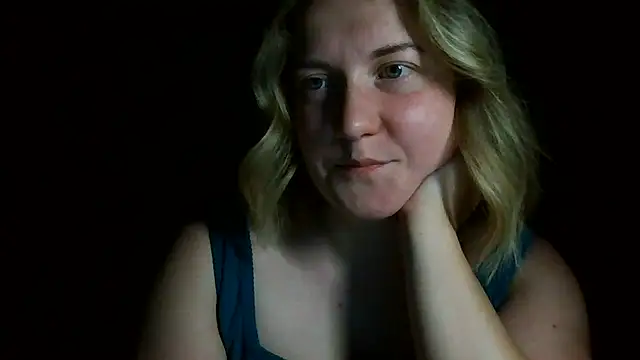 TinaKittyX online show from May 2026 08:18:02 PM