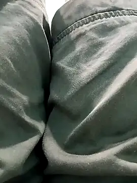 Snapshot of yourdreamman007_ chatting on April 2026 05:43:01 PM yourdreamman007 online show from April 2026 05:43:01 PM