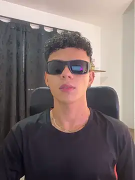 sebascuterouss online show from May 2026 12:24:01 PM