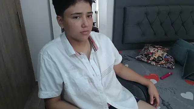 BlakeTaylor21 online show from May 2026 02:32:01 PM