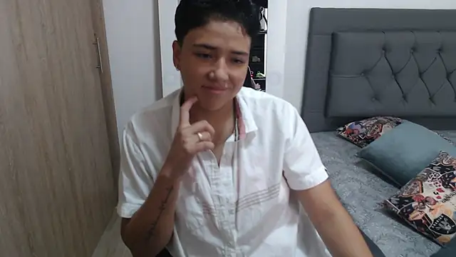 BlakeTaylor21 online show from May 2026 02:37:01 PM