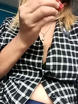 Bristy BigBoobs online show from June 2026 03:45:01 AM