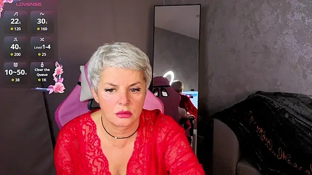 Linda Zef1r online show from May 2026 01:47:02 AM