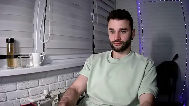 DaddySlava online show from April 2026 09:17:01 PM
