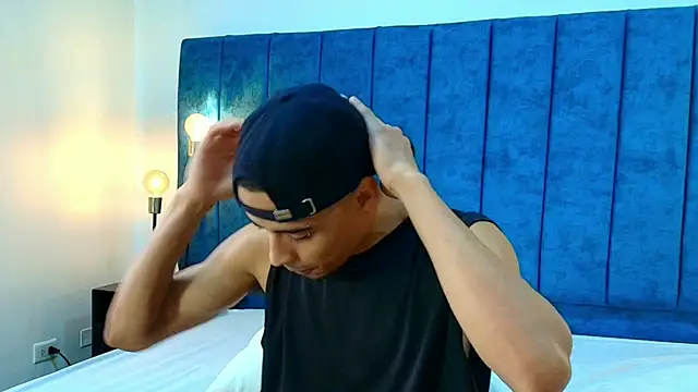 Pablo Cruzz online show from April 2026 07:36:01 PM