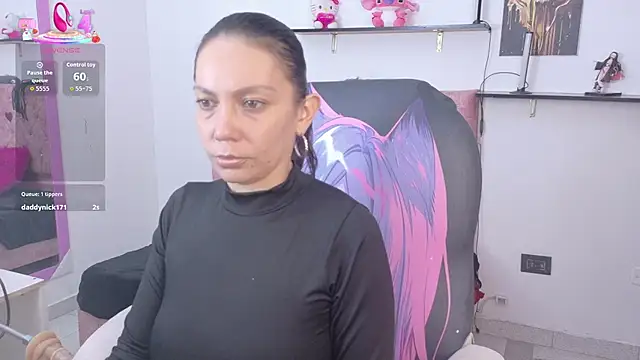 Snapshot of karlaaHott chatting on June 2026 07:36:01 PM karlaaHott online show from June 2026 07:36:01 PM