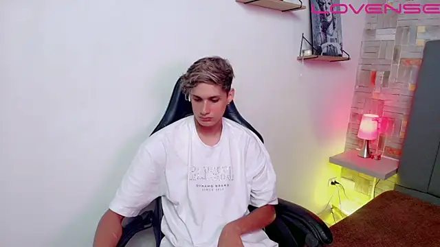 Snapshot of flaquito___ chatting on April 2026 09:12:01 PM flaquito online show from April 2026 09:12:01 PM