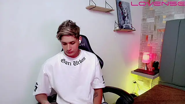 Snapshot of flaquito___ chatting on April 2026 08:42:01 PM flaquito online show from April 2026 08:42:01 PM