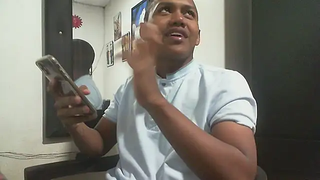 Snapshot of ChocolaticoBoy chatting on April 2026 11:24:01 PM ChocolaticoBoy online show from April 2026 11:24:01 PM