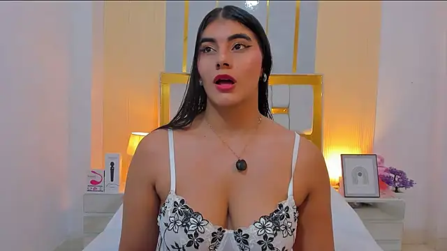 Alara Keyy online show from May 2026 06:48:02 PM