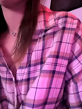 ulika 200419 online show from April 2026 03:49:02 AM