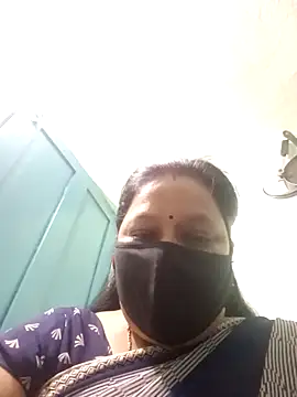 Snapshot of PINKI_024 chatting on April 2026 05:23:01 AM PINKI 024 online show from April 2026 05:23:01 AM