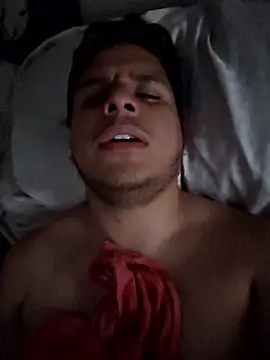 Snapshot of Santi_DRaptor chatting on April 2026 07:17:02 AM Santi DRaptor online show from April 2026 07:17:02 AM