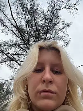 Snapshot of Flora_StallSecrets chatting on April 2026 12:58:02 PM Flora StallSecrets online show from April 2026 12:58:02 PM