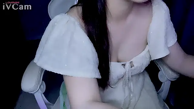 Milk xoxo online show from April 2026 07:29:01 PM