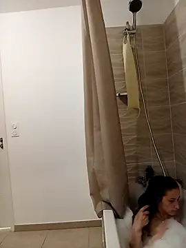 Snapshot of Lolaa92i chatting on April 2026 03:42:02 PM Lolaa92i online show from April 2026 03:42:02 PM