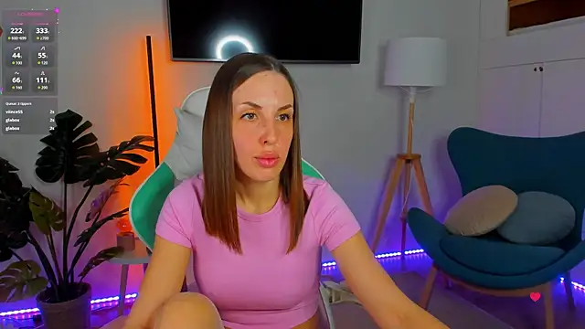 Liil Peach online show from April 2026 06:21:01 PM