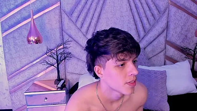 DamiaanXx online show from April 2026 12:51:02 PM