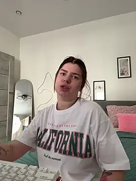 moneyforPeaches online show from June 2026 01:35:01 PM