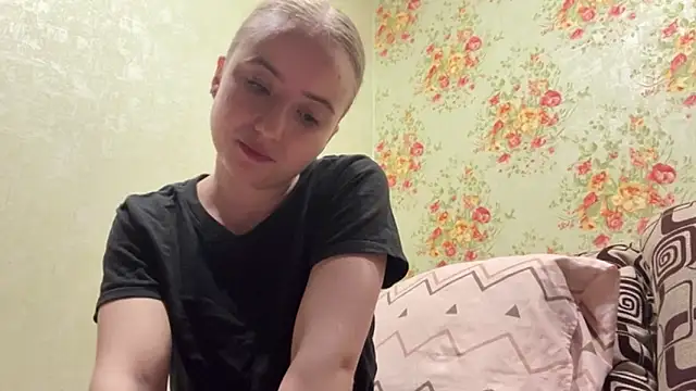 Snapshot of SabinaHaggen chatting on April 2026 09:39:33 PM SabinaHaggen online show from April 2026 09:39:33 PM