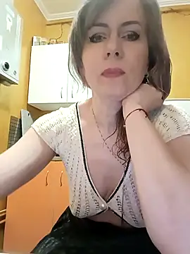 TaynaSecret online show from April 2026 08:37:01 PM
