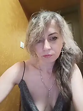 TaynaSecret online show from June 2026 09:06:01 PM