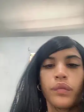 Snapshot of La_ReynaZendeya chatting on May 2026 03:10:01 PM La ReynaZendeya online show from May 2026 03:10:01 PM