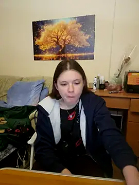 JessicaHolland1 online show from May 2026 05:23:02 PM
