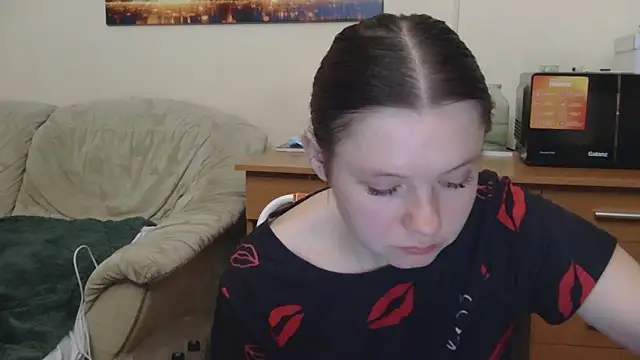 JessicaHolland1 online show from May 2026 06:59:01 PM