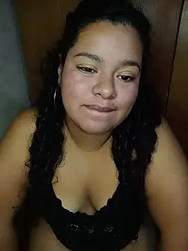 Snapshot of Curlysexy22 chatting on April 2026 06:08:02 PM Curlysexy22 online show from April 2026 06:08:02 PM