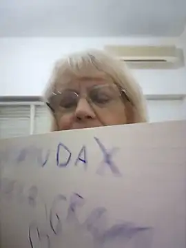 Snapshot of MatureElegantWidow chatting on May 2026 01:22:01 AM MatureElegantWidow online show from May 2026 01:22:01 AM