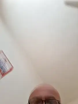 Snapshot of julenvcia chatting on April 2026 01:49:02 PM julenvcia online show from April 2026 01:49:02 PM