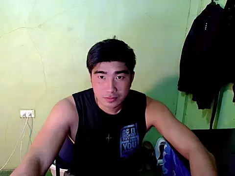 Snapshot of Hunkfireman chatting on April 2026 12:33:01 AM Hunkfireman online show from April 2026 12:33:01 AM