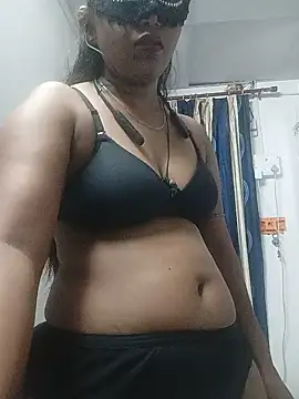 SWEETI HORNY50 online show from May 2026 11:22:01 PM