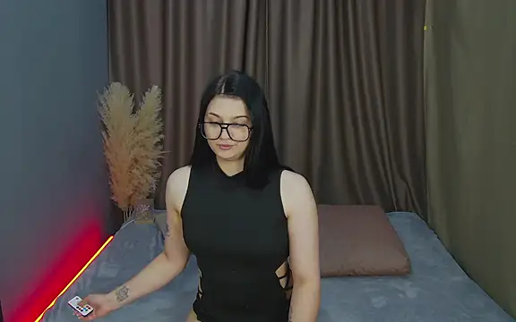 JennyJordans online show from May 2026 04:37:01 PM