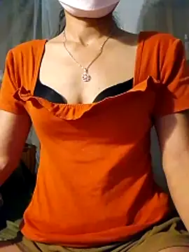 Snapshot of Mi-Tiffiny chatting on April 2026 03:10:02 PM Mi-Tiffiny online show from April 2026 03:10:02 PM