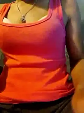 Snapshot of Mi-Tiffiny chatting on April 2026 02:58:02 PM Mi-Tiffiny online show from April 2026 02:58:02 PM