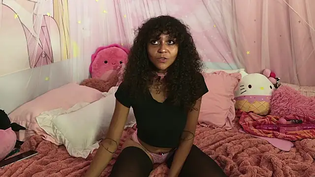 mia hart online show from June 2026 07:33:02 AM