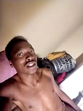 Snapshot of alphamale25 chatting on April 2026 10:33:02 PM alphamale25 online show from April 2026 10:33:02 PM