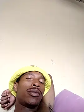 Snapshot of alphamale25 chatting on April 2026 10:48:01 AM alphamale25 online show from April 2026 10:48:01 AM