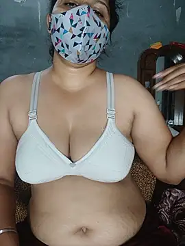 Riyashrma001 online show from May 2026 10:12:02 AM