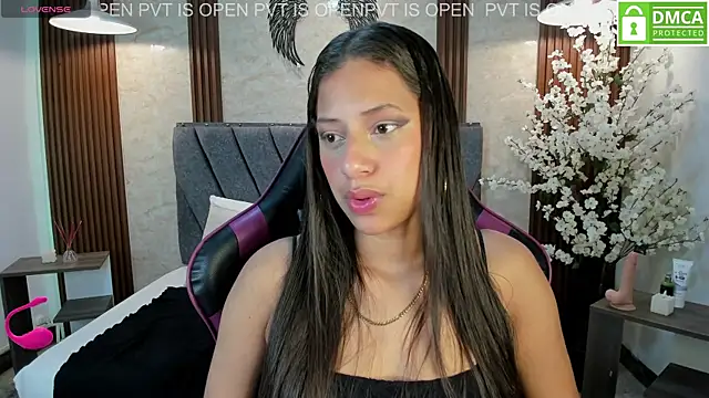 Atiena  online show from May 2026 11:48:01 AM